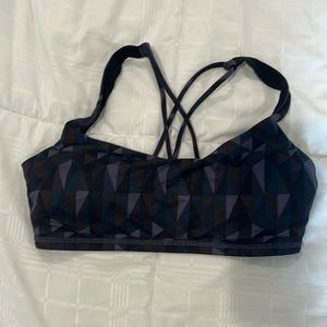 Lululemon sports bra - size 6